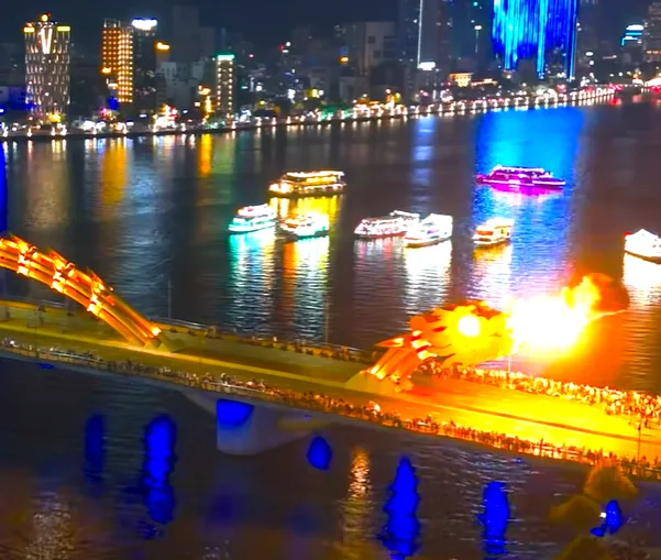 Dragon Bridge Da Nang: Fire Show Times, Best Viewing Spots & Tips