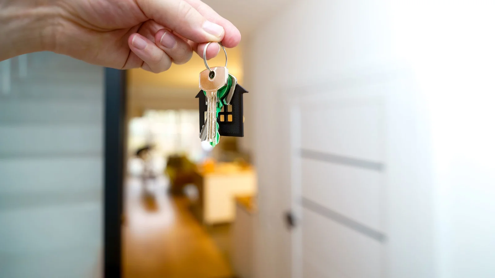What Should Digital Nomads Look for in a Long-Term Rental?