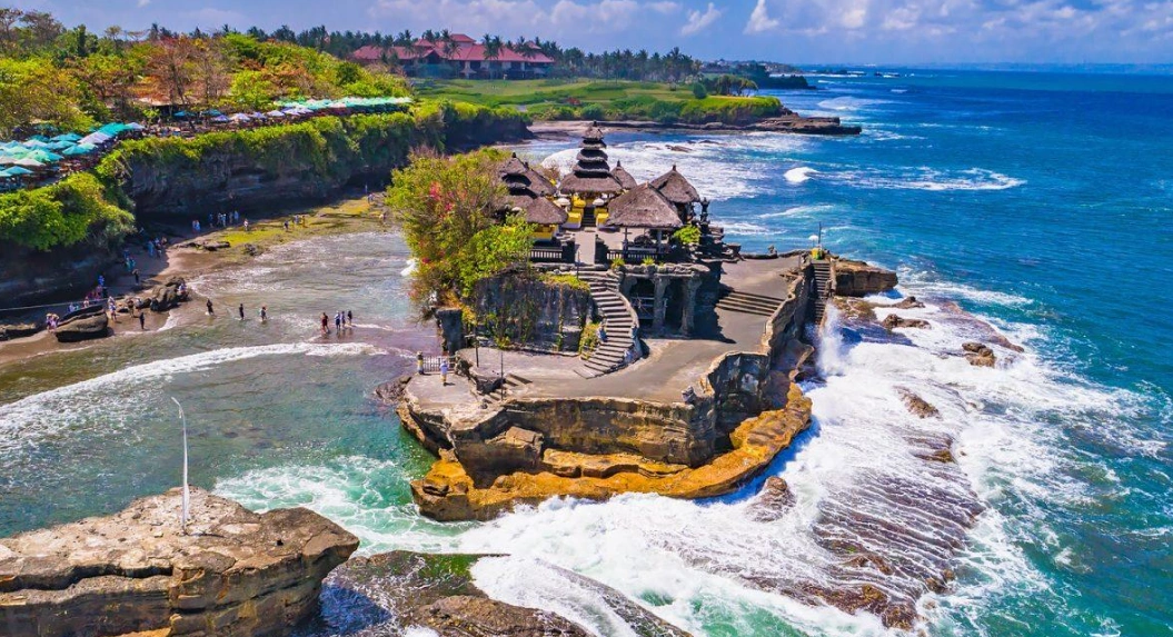 4. Tanah Lot