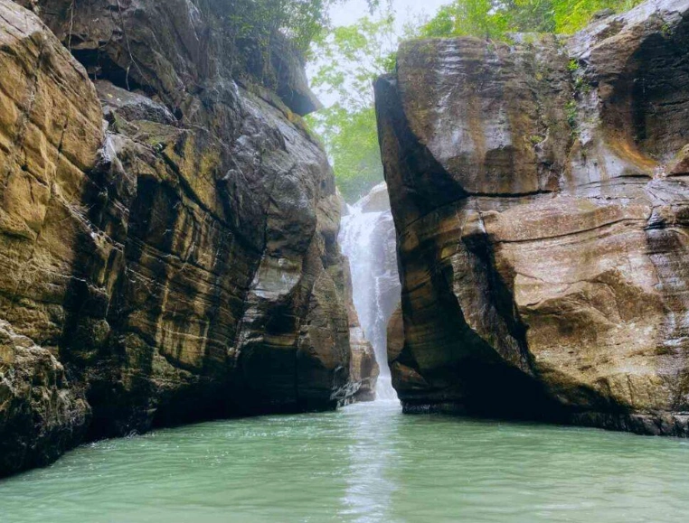 Cunca Wulang Waterfall