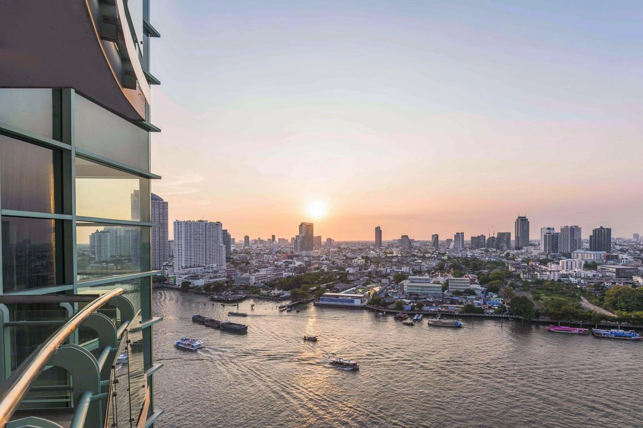 Bangkok river hotel view