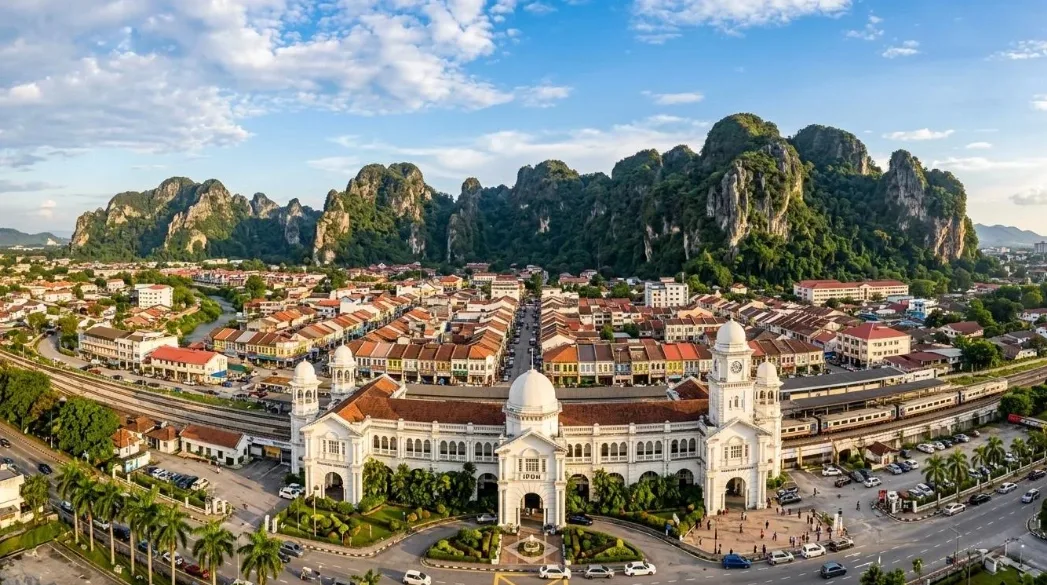 What Is Ipoh Famous For? Food, Coffee, Caves & Old Town