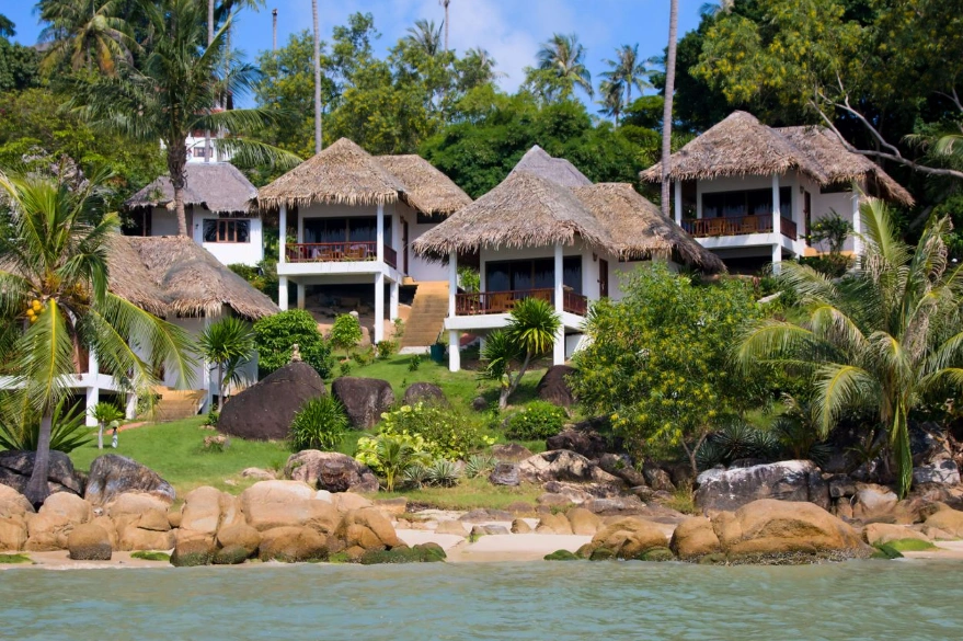 Maenam quiet coast Koh Samui