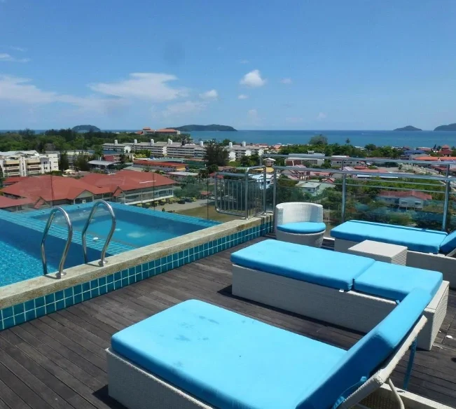 C'haya Hotel rooftop pool