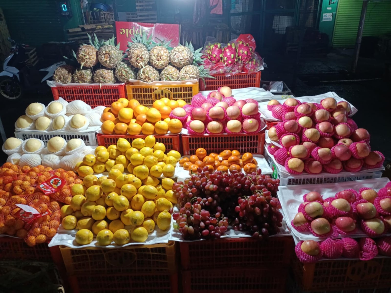 Fruit and dried fish at a Cebu market