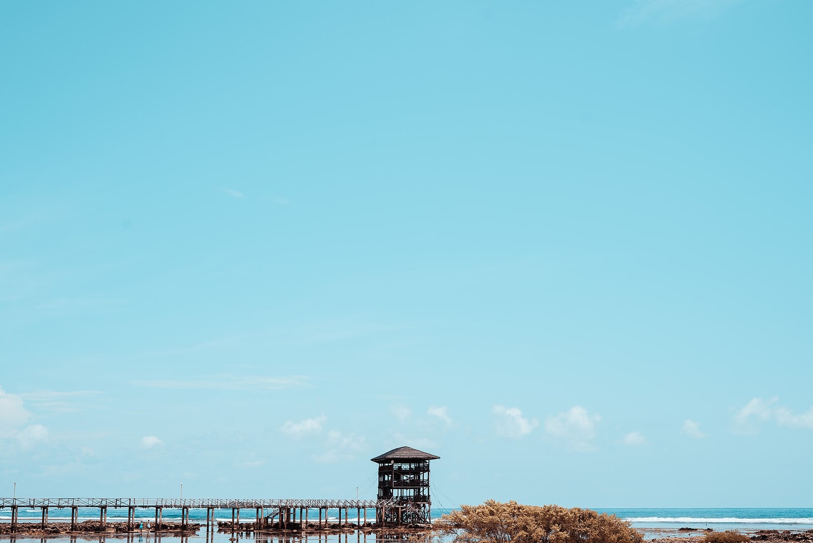The beach and main area of General Luna